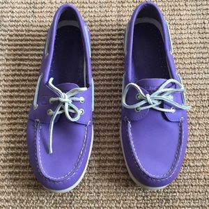 Like new purple Sperrys